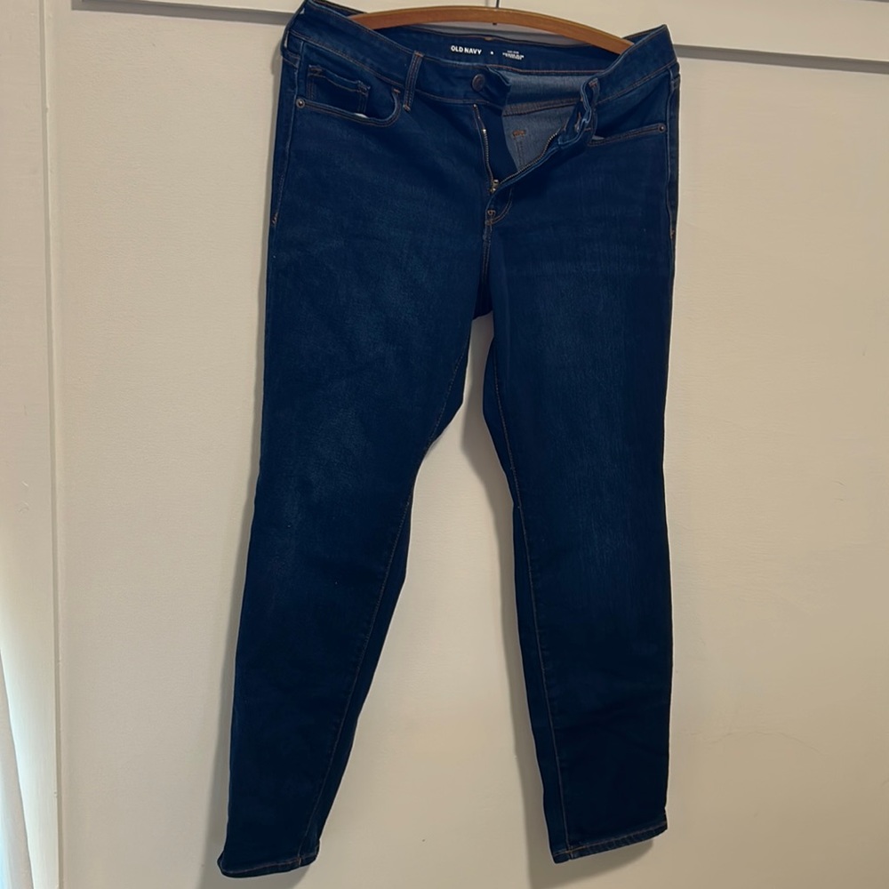 Dark wash Old Navy Power slim Straight mid-rise jeans size 8